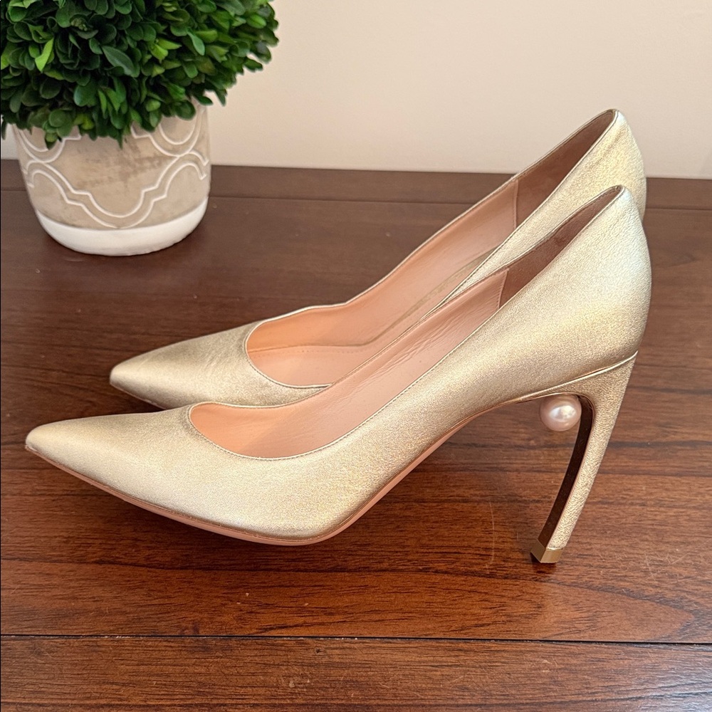 Nicholas Kirkwood Metallic Gold Pointed Toe Heels with Pearl Detail